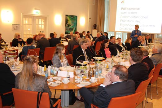 Bundestagsabgeordnete beim Parlamentarischen Frühstück Bundestagsabgeordnete beim Parlamentarischen Frühstück